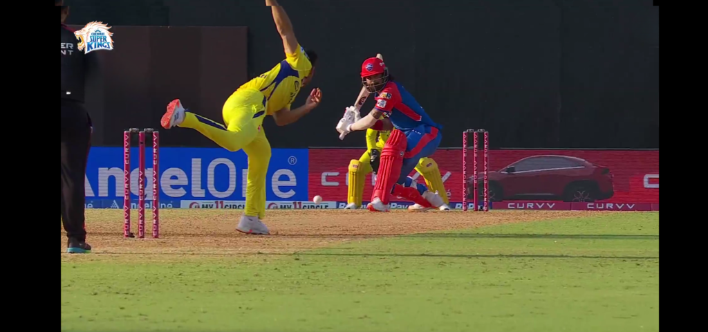 CSK fast bowler delivering a ball to DC batsman
