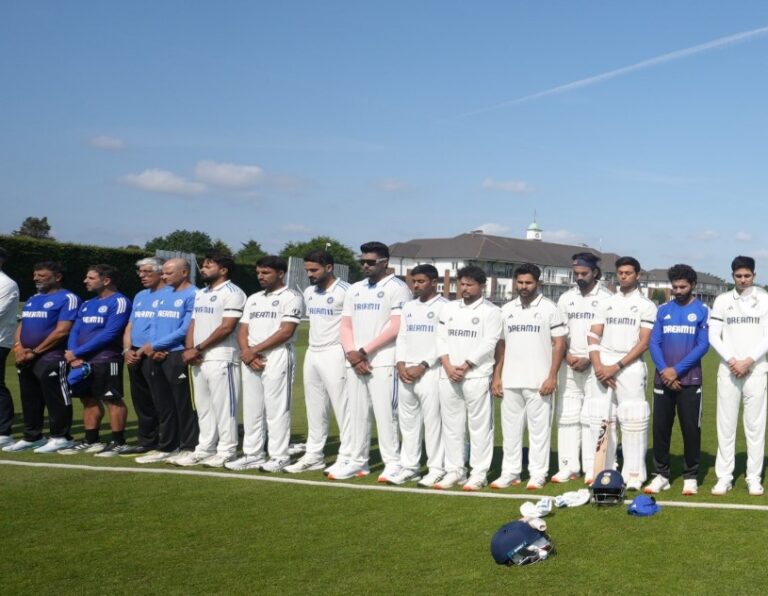 🕊️ Team India Pays Tribute to Ahmedabad Plane Crash Victims During Beckenham Match – 2025